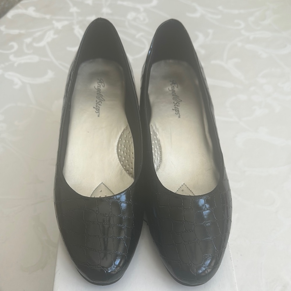 Angel Steps Black Crocodile Pattern Women's Shoes